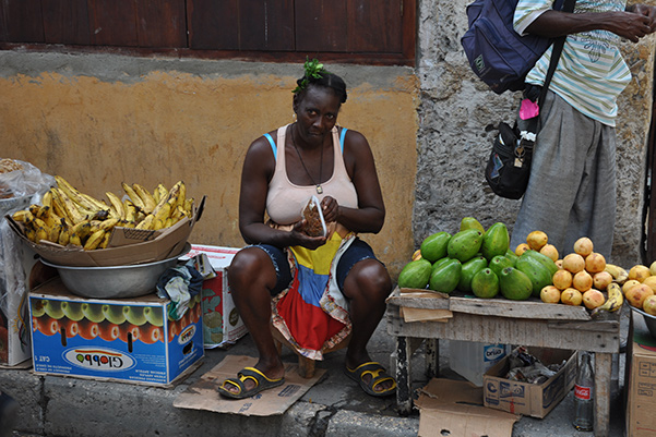 Women selling fruits Cartagena
