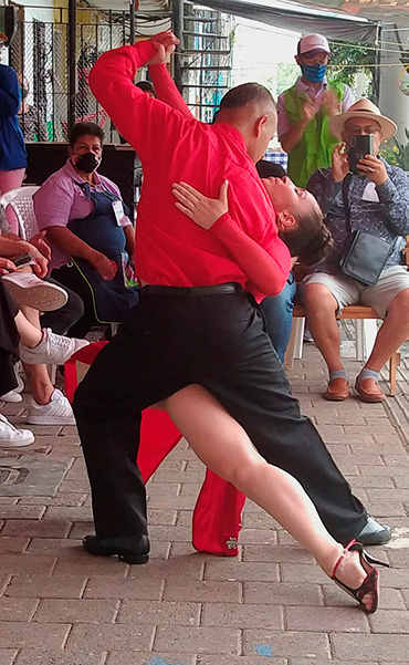Artistic dance experience Moravia social project Medellin