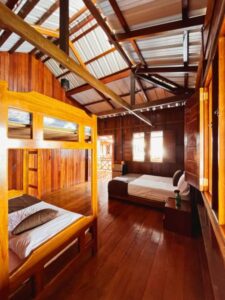 Room with various beds Dubai Hotel Bahia Solano